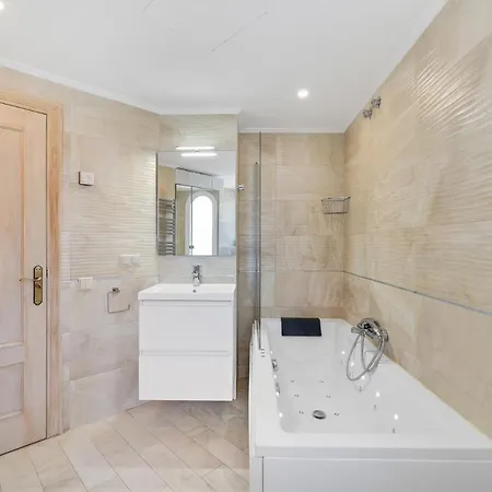 Townhouse At Naranjos Gc