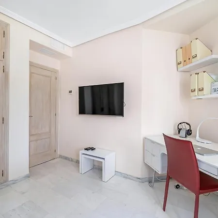 Townhouse At Naranjos Gc منتزه العطل ماربيا
