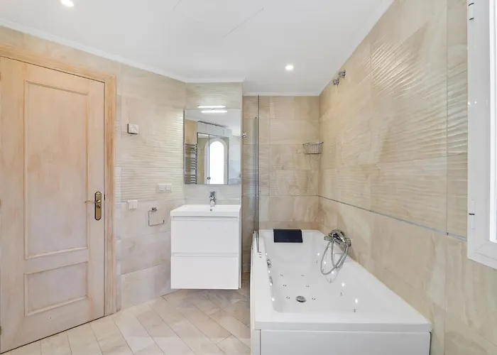 Townhouse At Naranjos Gc
